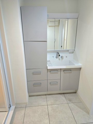 【洗面所】 | 両備グレースマンション医大西 | コンパクトで使いやすい洗面所