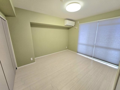 【居間・リビング】 | 両備グレースマンション医大西 | こちらのリビングで趣味の時間をお楽しみください