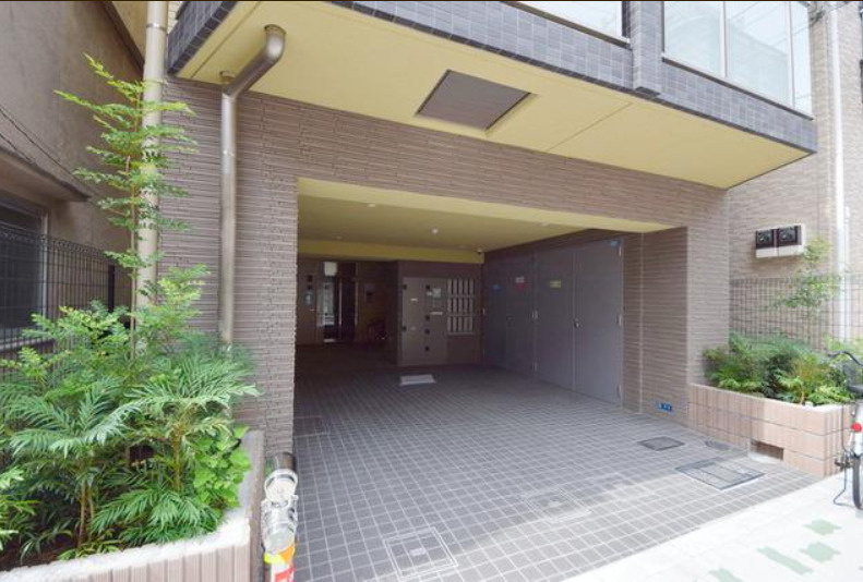 アリーチェ御徒町のエントランス