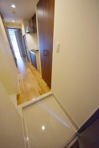 アリーチェ御徒町の玄関