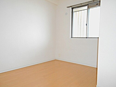 【その他】 | サーパス医大南 | 納戸（約5.0畳）　※2022年5月撮影