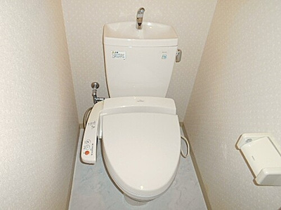 【トイレ】 | サーパス医大南 | 洗浄機能付き便座　※2022年5月撮影