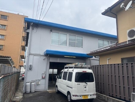 上鳥羽北花名町倉庫の外観