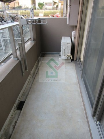 コンフォート栗原2のバルコニー