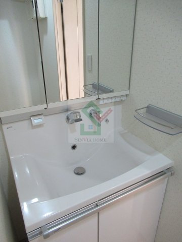 コンフォート栗原2の独立洗面台