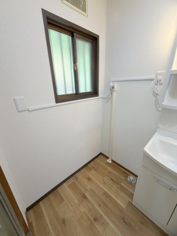 広島市佐伯区屋代２丁目の一戸建ての居間・リビング