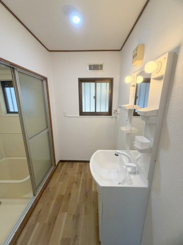 広島市佐伯区屋代２丁目の一戸建ての洗面所