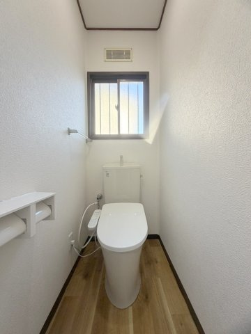 広島市佐伯区屋代２丁目の一戸建てのトイレ