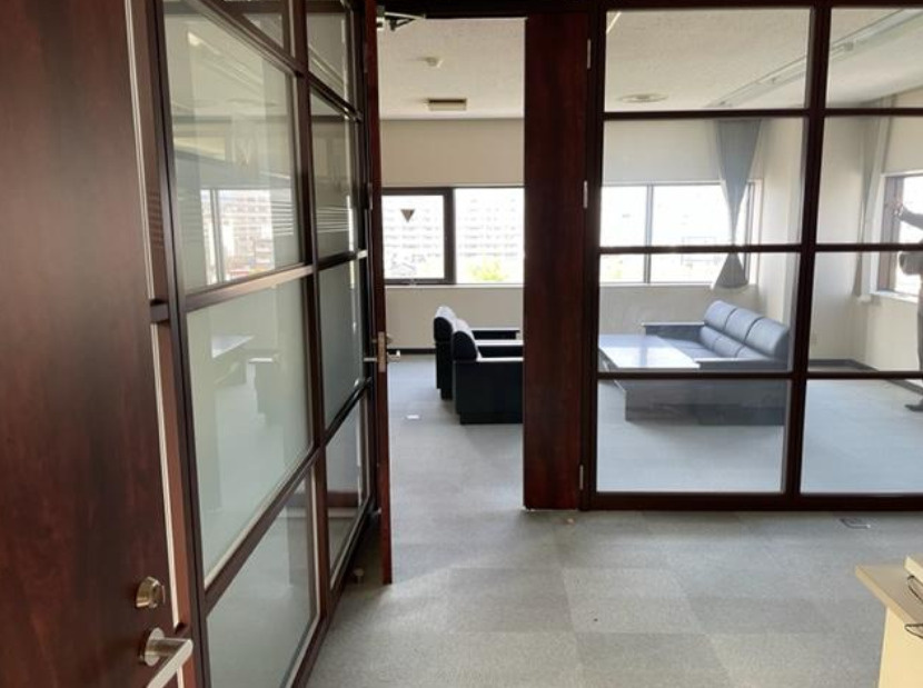 静岡県沼津市　一棟売ビルの内装