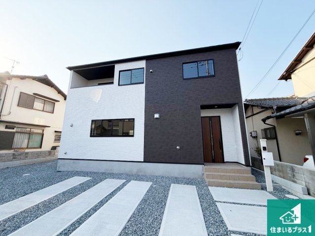 小野市神明町　第2期　新築一戸建てのトイレ|シンプルなトイレは落ち着く空間！お手入れも簡単です！