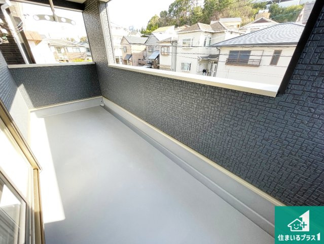 神戸市垂水区清水が丘　第3期　新築一戸建てのバルコニー|ワイドバルコニーは洗濯物を干すスペースが広いのでご家族が多くても安心！