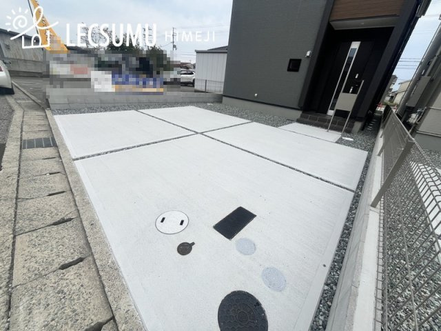 姫路市大津区恵美酒町3期/新築戸建の駐車場
