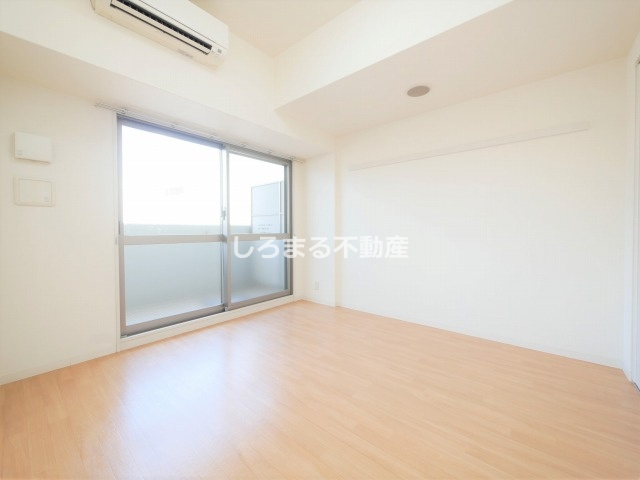 エグゼリエみなと通りの居間・リビング