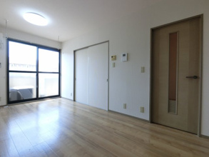 【居間・リビング】