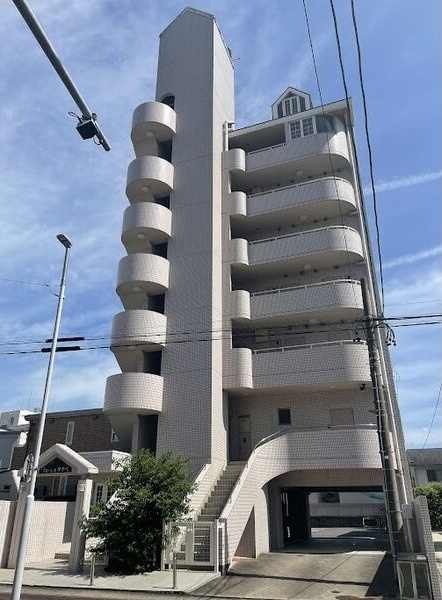 フローレスタナベ