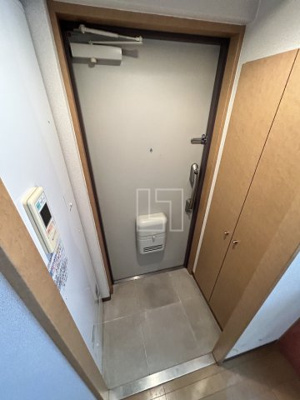 【玄関】 | ロイヤルヒルIII | ロイヤルヒルⅢ　玄関スペース