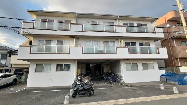 プレアール高槻春日の外観