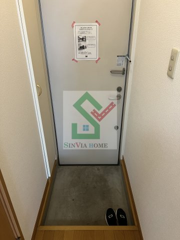 プライムコート1の玄関