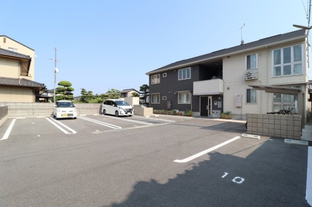 Ｃｏｎｆｉａｎｃｅ　Ｋの駐車場