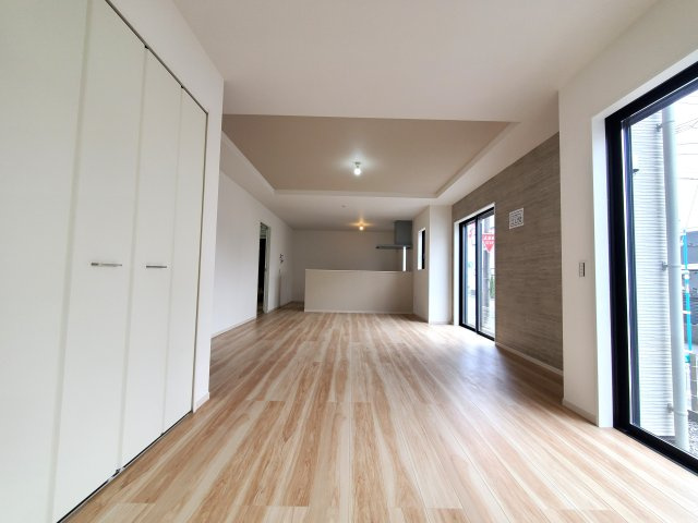 三郷市　高州丁目　新築戸建　全1棟の居間・リビング|施工例です