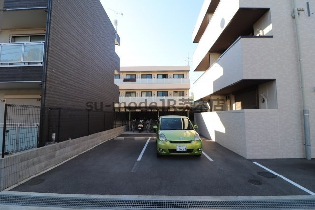 ボソレイユの駐車場