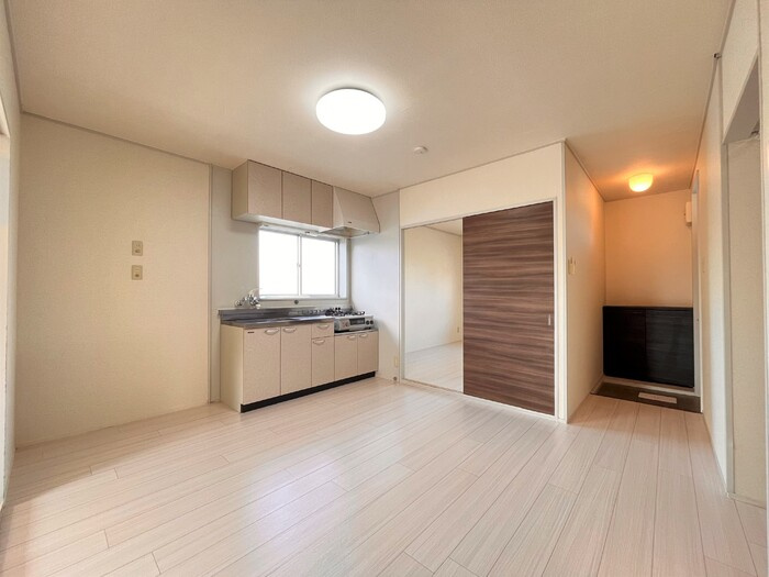 サンハイツ　いたの　A棟の居間・リビング