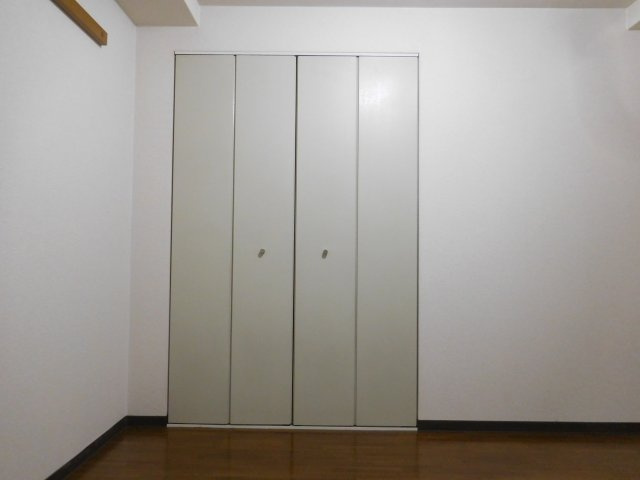 高槻市城西町の賃貸マンションの収納