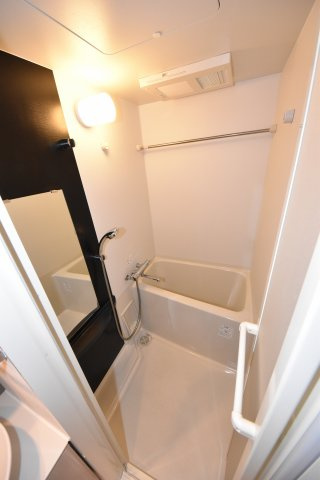 エスリード難波レジデンスの浴室