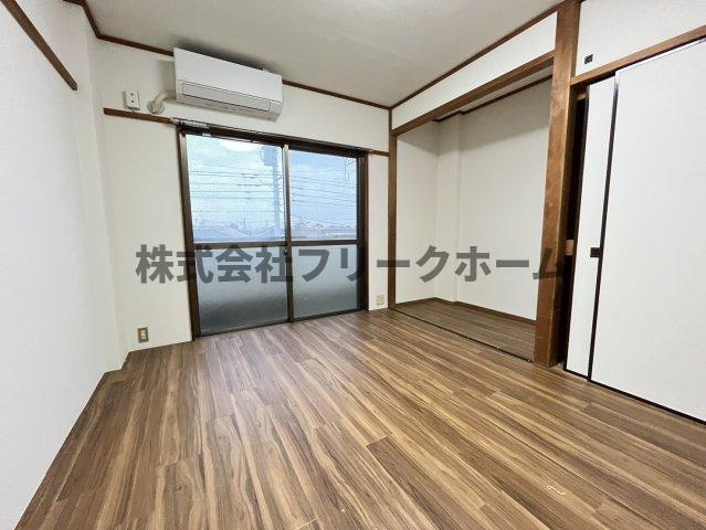 三鷹市牟礼６丁目の賃貸マンションの居間・リビング