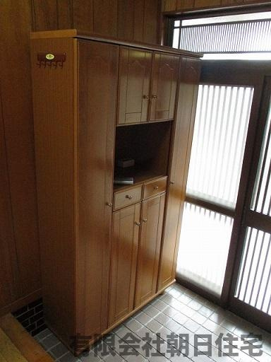 【玄関】 | 古志原2丁目中古戸建（収益物件） | ゆったりとした玄関です