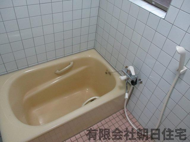 【浴室】 | 古志原2丁目中古戸建（収益物件） | お風呂で日々の疲れを落としましょう
