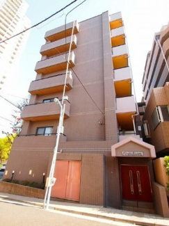 【外観】 | 鉄骨鉄筋コンクリート造のがっちりとした建物。