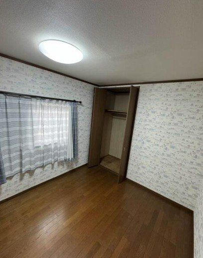 【中古】坂戸市石井中古住宅の居間・リビング