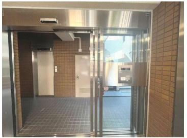 【エントランス】 | D'sVARIE亀有レジデンス