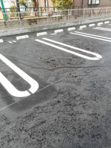 グラン・シャリオの駐車場