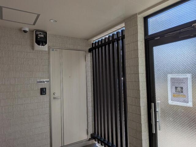 モアナコート南流山の玄関