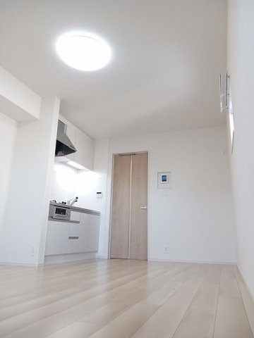 ヴェルドミールⅡの居間・リビング