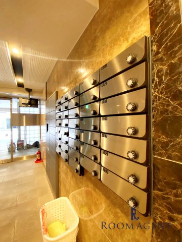 RAFFLE CHIHAYAのエントランス