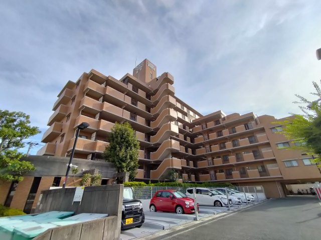 ライオンズマンション鷹取の外観