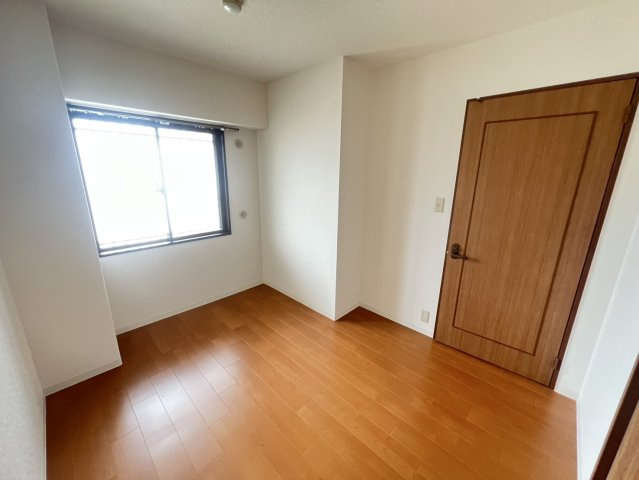 ライオンズマンション鷹取の寝室