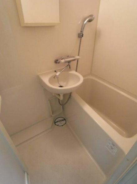 ルーブル野方参番館の浴室