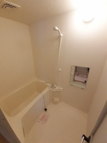 クレストハイムＣの浴室