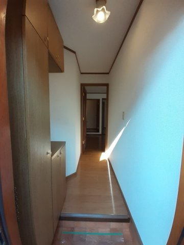 クレストハイムＣの玄関