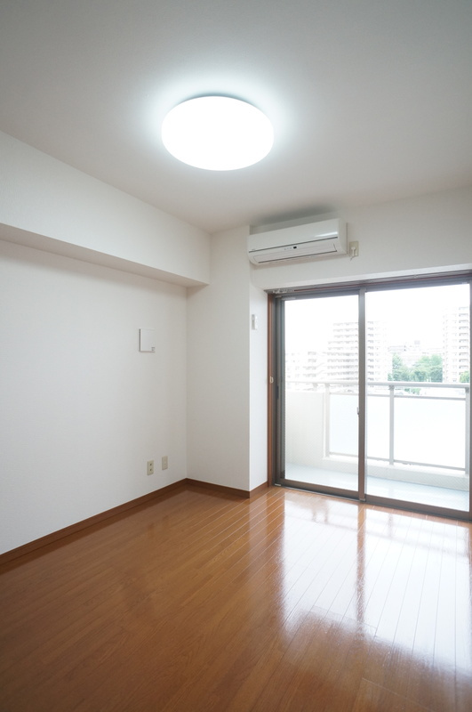 グランヴァン南烏山の居間・リビング