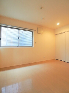 【その他】 | 新宿区左門町戸建 | ５．１畳サービスルーム