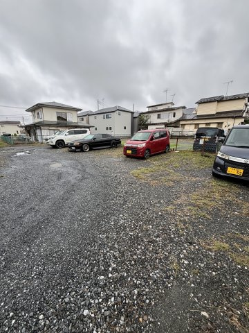 グランドール大和の駐車場