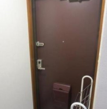 アダチハイム坂上の玄関