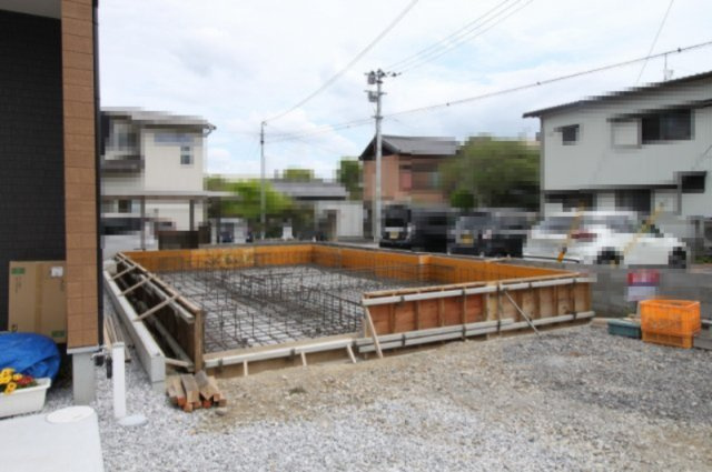 土佐市高岡町乙　新築戸建　東棟（全2区画）の外観