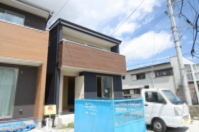 土佐市高岡町乙　新築戸建　東棟（全2区画）の外観|東棟　土地面積　105.14㎡（約31.80坪）　