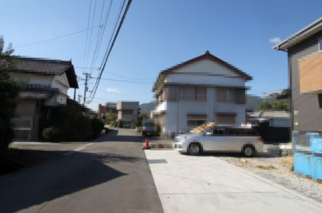 土佐市高岡町乙　建築条件付き　売土地　東棟（全2区画）の前面道路含む現地写真